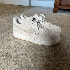 NIKE AIR FORCE 1 SANDDRIFT SHERPA WOMEN'S 9.5